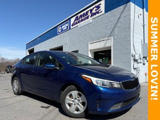 Used 2017 Kia Forte LX image 1