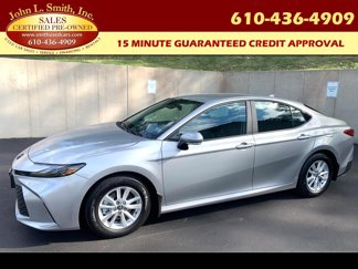 Used 2025 Toyota Camry LE image 1