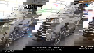 Used 2019 Toyota Highlander XLE image 1