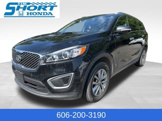 Used 2017 Kia Sorento LX w/ LX Convenience Package image 1