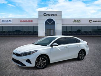 Used 2023 Kia Forte LXS image 1