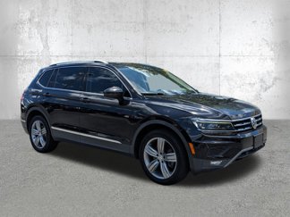 Used 2018 Volkswagen Tiguan SEL Premium image 1