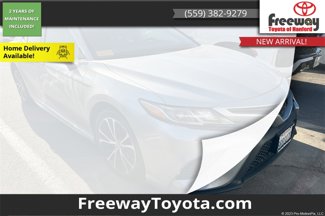 Used 2020 Toyota Camry SE image 1