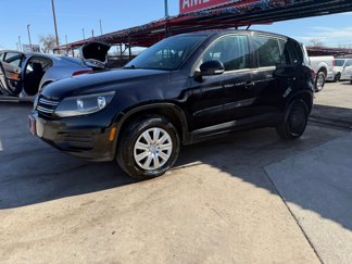 Used 2012 Volkswagen Tiguan S image 1