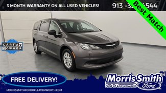 Used 2023 Chrysler Voyager LX image 1