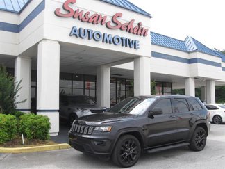 Used 2018 Jeep Grand Cherokee Altitude image 1