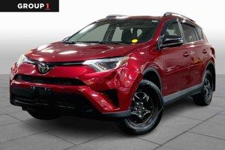 Used 2018 Toyota RAV4 LE image 1