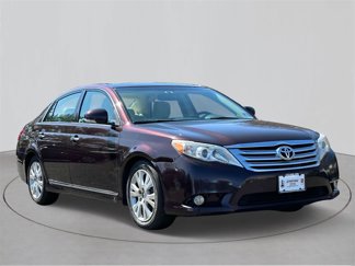 Used 2011 Toyota Avalon Limited image 1