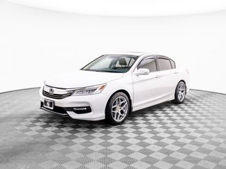 Used 2016 Honda Accord Touring image 1