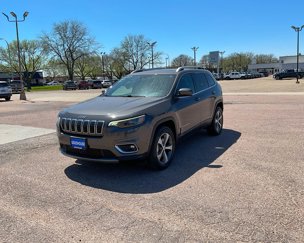 Used 2021 Jeep Cherokee Limited image 1