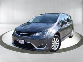 Used 2018 Chrysler Pacifica Touring-L image 1