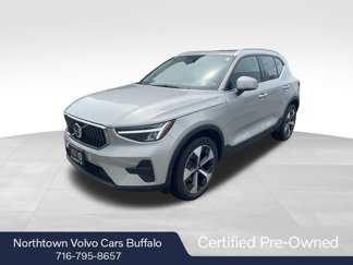 Certified 2025 Volvo XC40 B5 Core w/ Climate Package image 1