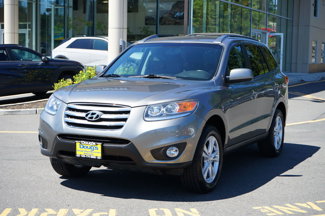 Used 2012 Hyundai Santa Fe SE image 1