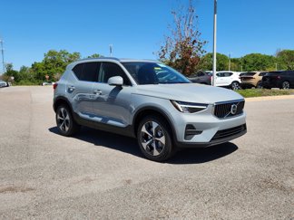 New 2025 Volvo XC40 B5 Core w/ Climate Package image 1