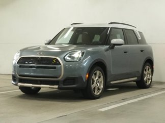 Used 2025 MINI Cooper Countryman SE image 1
