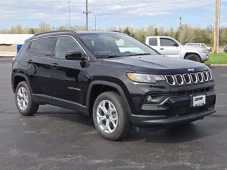 New 2025 Jeep Compass Latitude image 1