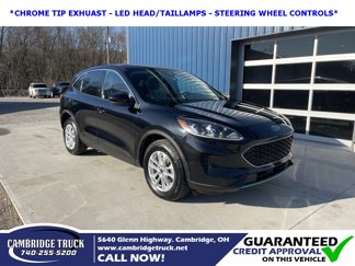 Used 2020 Ford Escape SE image 1