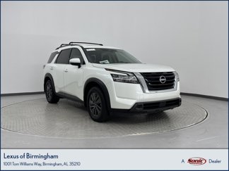 Used 2022 Nissan Pathfinder SV image 1