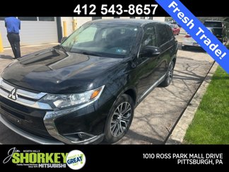 Used 2017 Mitsubishi Outlander SE image 1