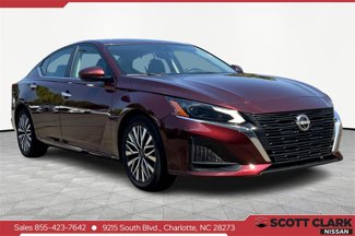 Used 2023 Nissan Altima 2.5 SV image 1