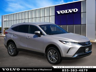 Used 2022 Toyota Venza XLE image 1