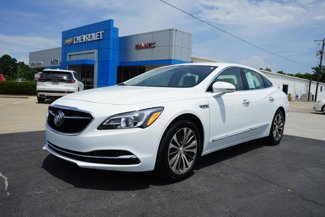 Used 2017 Buick LaCrosse Essence image 1