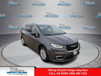 Used 2023 Chrysler Pacifica Touring-L image 1