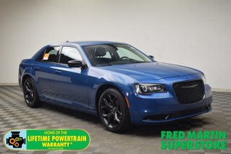 Used 2022 Chrysler 300 Touring w/ Sport Appearance Package image 1