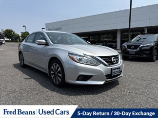 Used 2017 Nissan Altima 2.5 SV w/ Convenience Package image 1