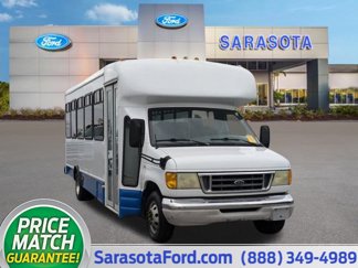 Used 2003 Ford E-450 and Econoline 450 Super Duty image 1