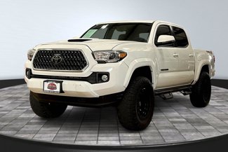 Used 2019 Toyota Tacoma TRD Sport image 1