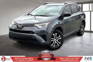 Used 2018 Toyota RAV4 LE image 1