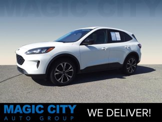 Used 2021 Ford Escape SE w/ SE Sport Appearance Package image 1