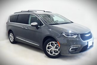 Used 2023 Chrysler Pacifica Limited image 1