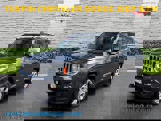 Used 2016 Jeep Renegade Limited image 1
