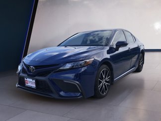 Used 2024 Toyota Camry SE image 1