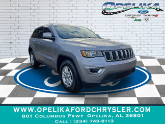 Used 2018 Jeep Grand Cherokee Laredo image 1
