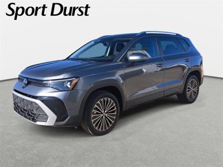 New 2025 Volkswagen Taos SE image 1