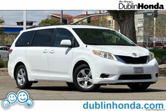 Used 2012 Toyota Sienna LE image 1