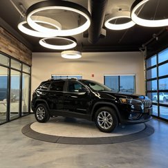 Used 2021 Jeep Cherokee Latitude Lux image 1