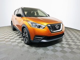 Used 2018 Nissan Kicks SV image 1