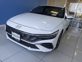 Used 2024 Hyundai Elantra Limited image 1