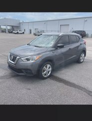Used 2018 Nissan Kicks S image 1