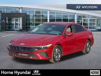Certified 2024 Hyundai Elantra SEL image 1