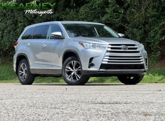Used 2019 Toyota Highlander LE image 1