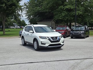 Used 2019 Nissan Rogue S image 1