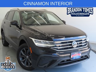 Used 2022 Volkswagen Tiguan SE image 1