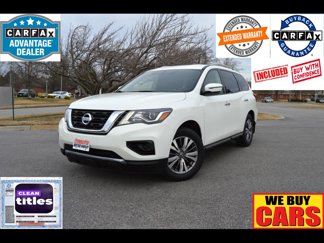 Used 2020 Nissan Pathfinder S image 1