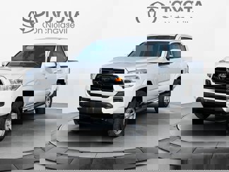 Used 2018 Toyota Tacoma SR image 1