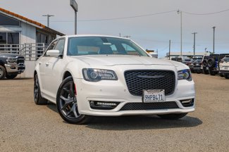 Used 2023 Chrysler 300 Touring L image 1